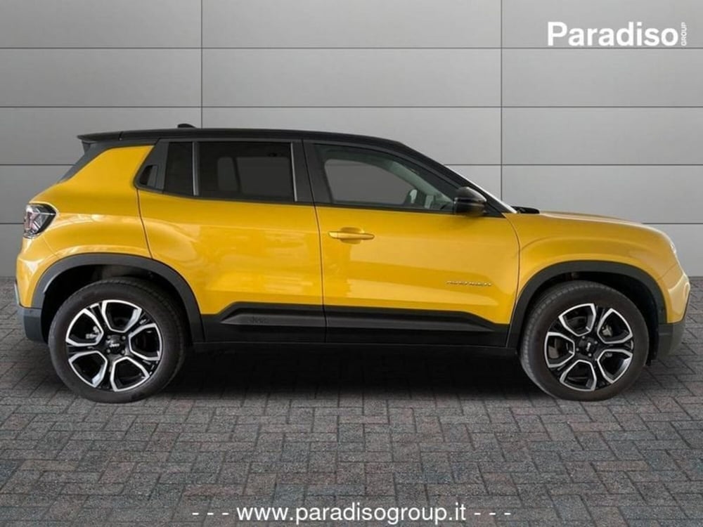 Jeep Avenger nuova a Catanzaro (5)