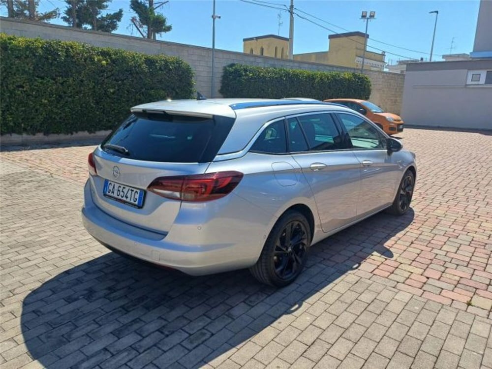 Opel Astra Station Wagon usata a Bari (4)