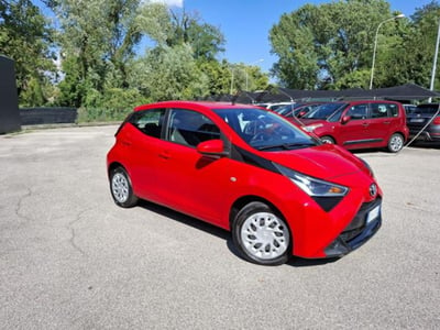 Toyota Aygo Connect 1.0 VVT-i 72 CV 5 porte x-cool del 2021 usata a Maniago