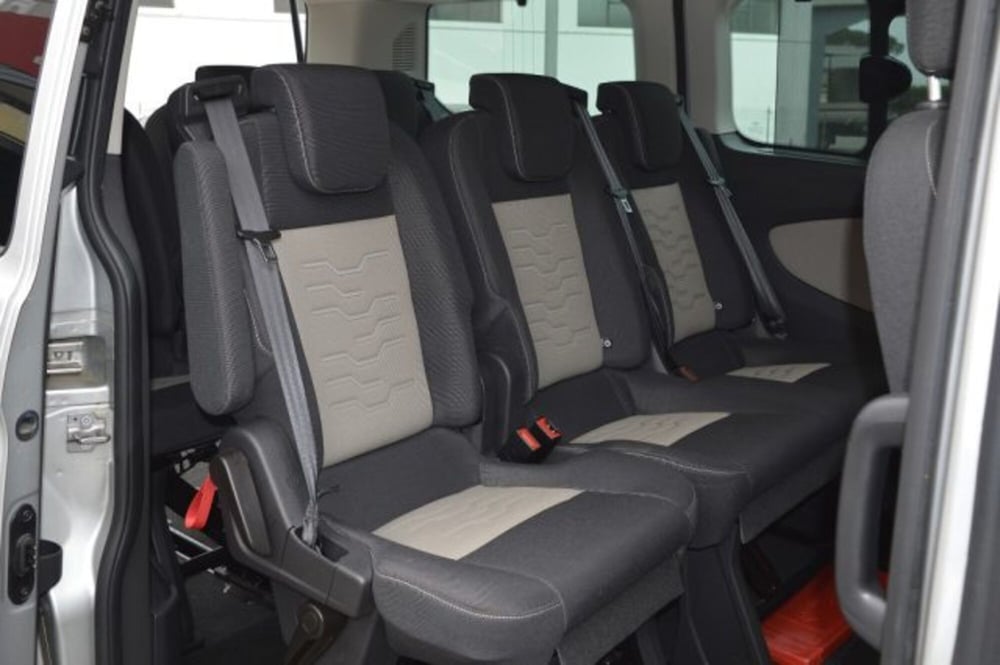 Ford Tourneo Custom usata a Latina (10)