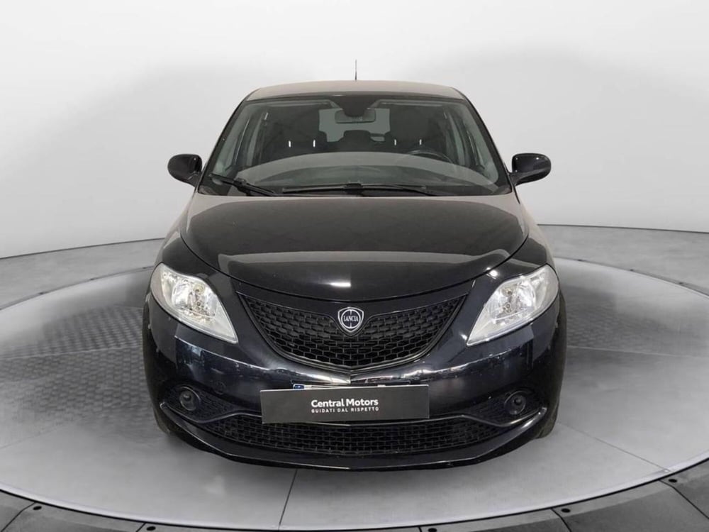 Lancia Ypsilon usata a Torino (2)