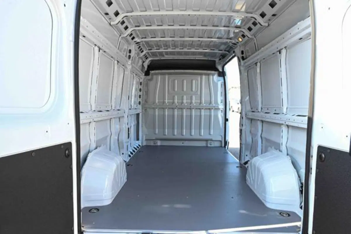 Fiat Ducato Furgone nuova a Torino (8)