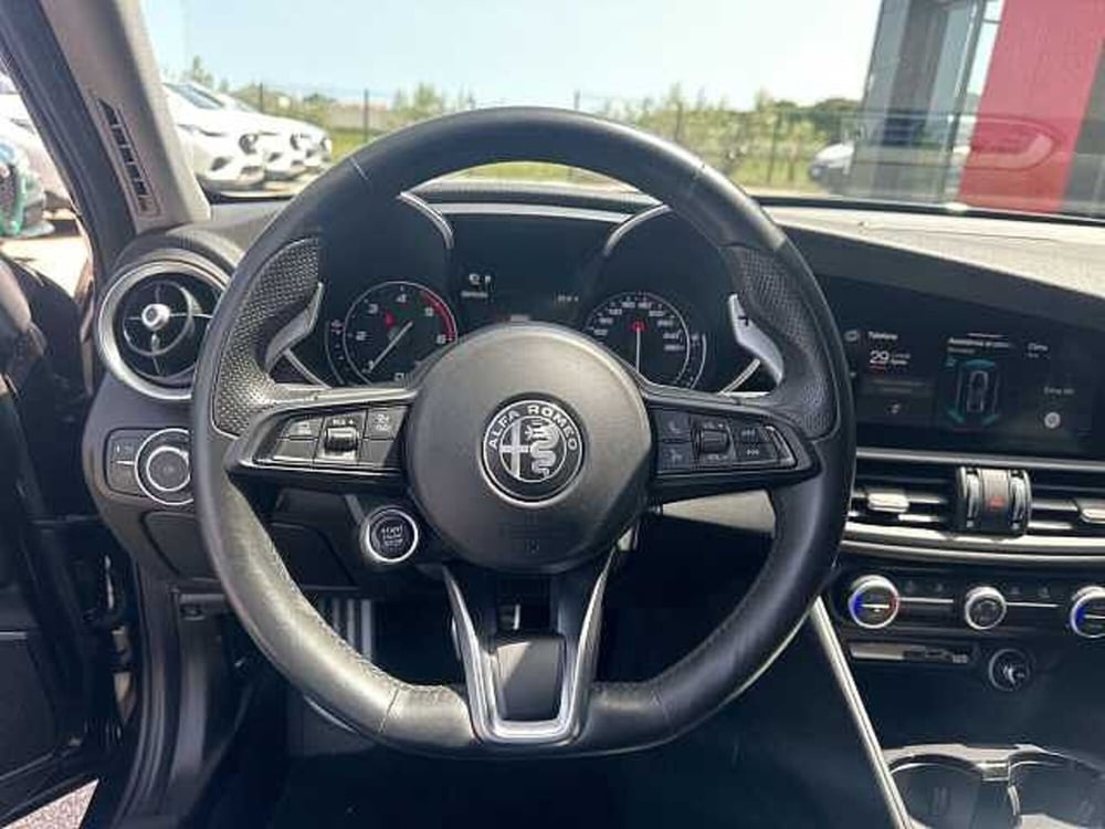 Alfa Romeo Giulia usata a Ancona (10)