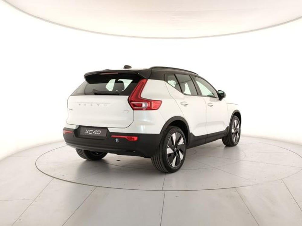 Volvo XC40 nuova a Modena (5)