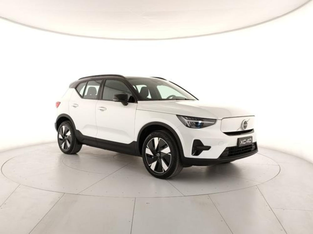 Volvo XC40 nuova a Modena (6)