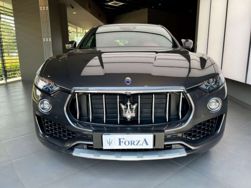 Maserati Levante usata a Torino (2)