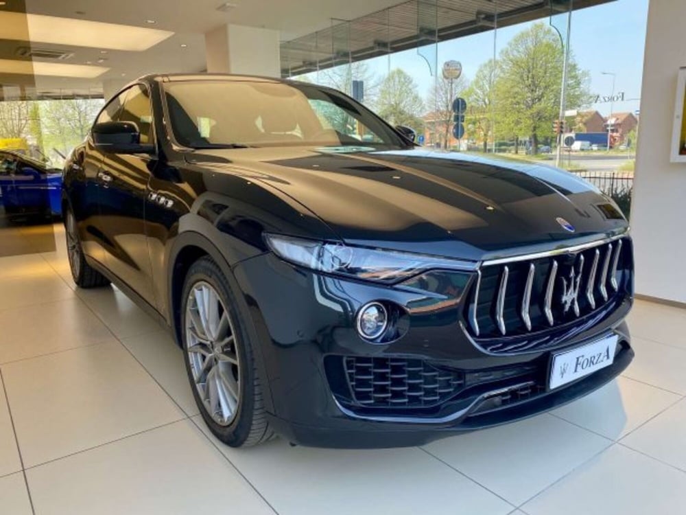 Maserati Levante usata a Torino (3)