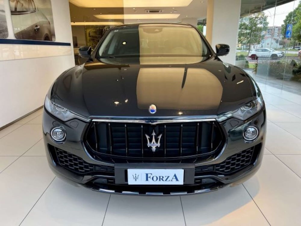 Maserati Levante usata a Torino (2)