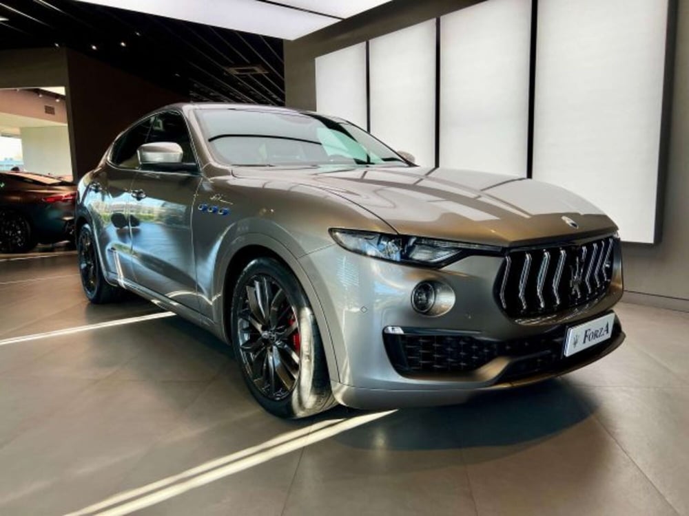 Maserati Levante usata a Torino (3)