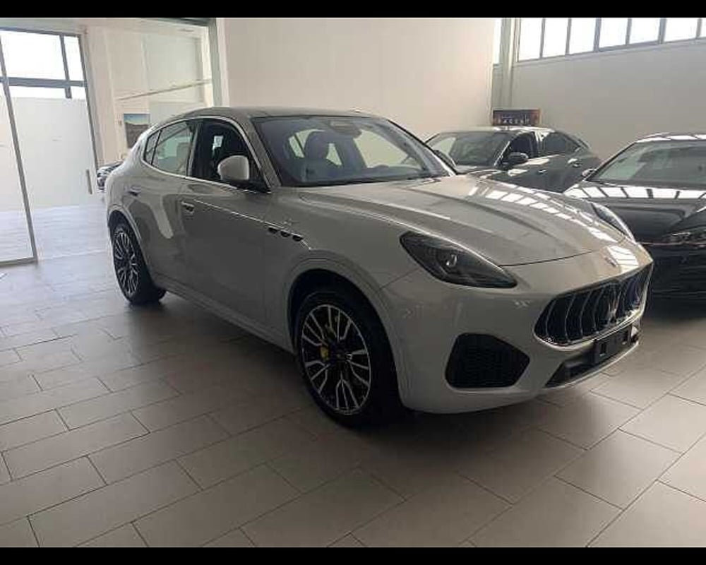 Maserati Grecale usata a Napoli (7)