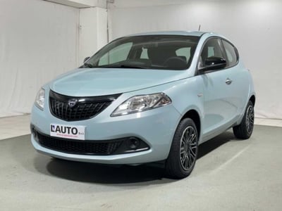 Lancia Ypsilon 1.0 FireFly 5 porte S&amp;S Hybrid Ecochic UnYca del 2023 usata a Caspoggio