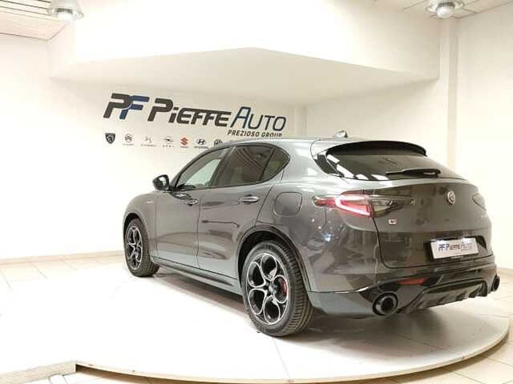 Alfa Romeo Stelvio nuova a Teramo (3)