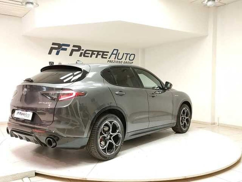 Alfa Romeo Stelvio nuova a Teramo (4)