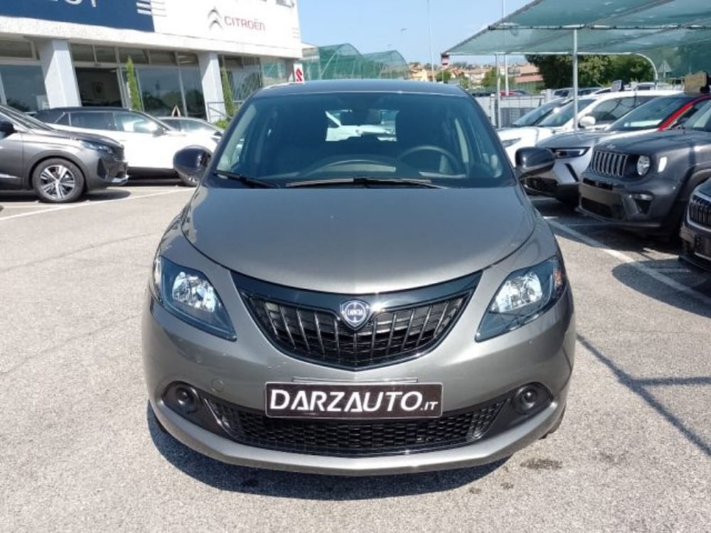 Lancia Ypsilon nuova a Brescia (2)