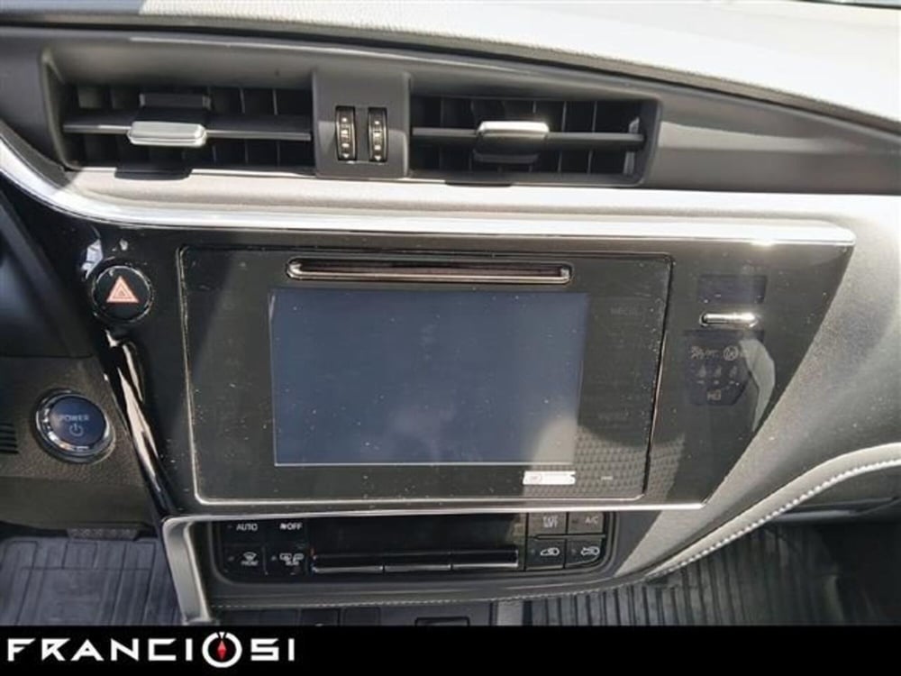 Toyota Auris usata a Modena (14)
