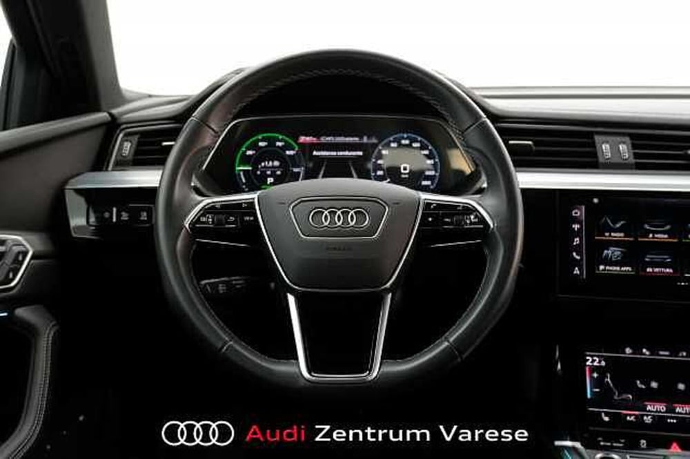 Audi Q8 Sportback usata a Varese (10)