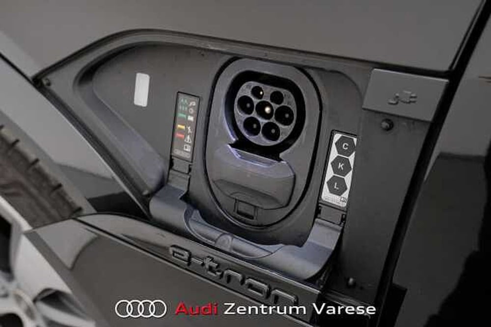 Audi Q8 Sportback usata a Varese (6)