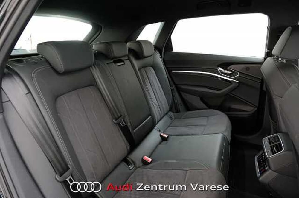 Audi Q8 Sportback usata a Varese (8)