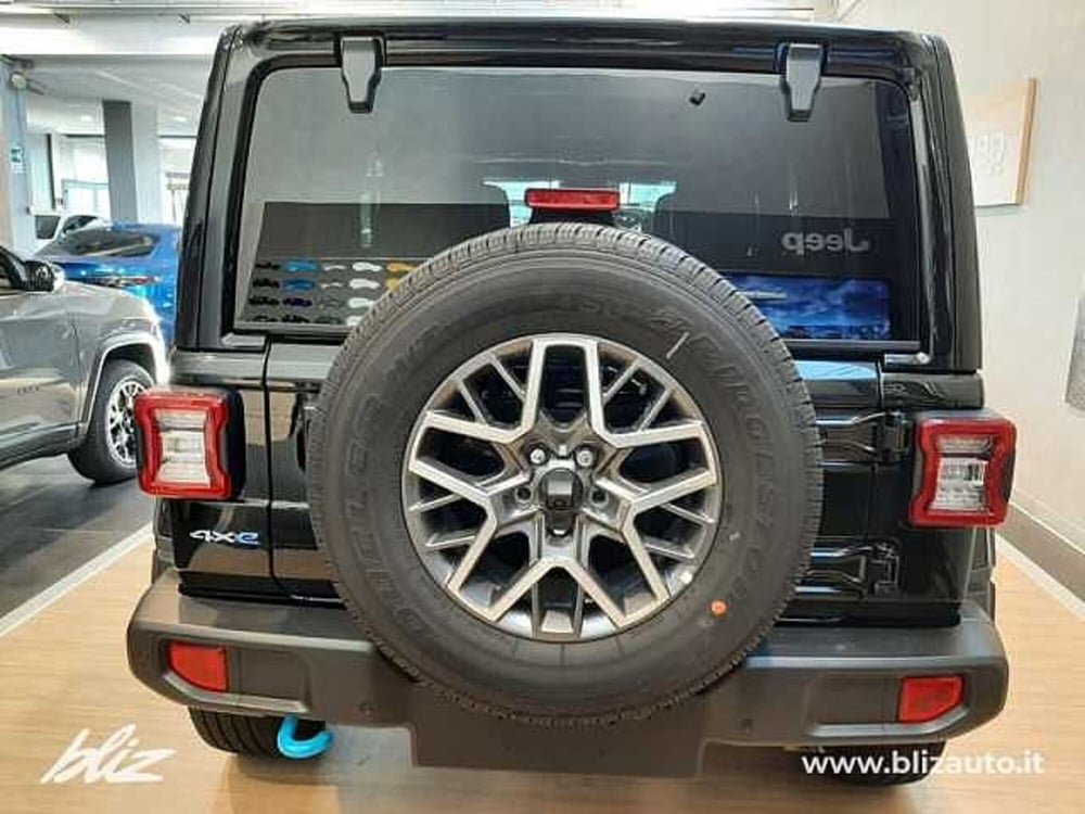 Jeep Wrangler Unlimited usata a Udine (3)