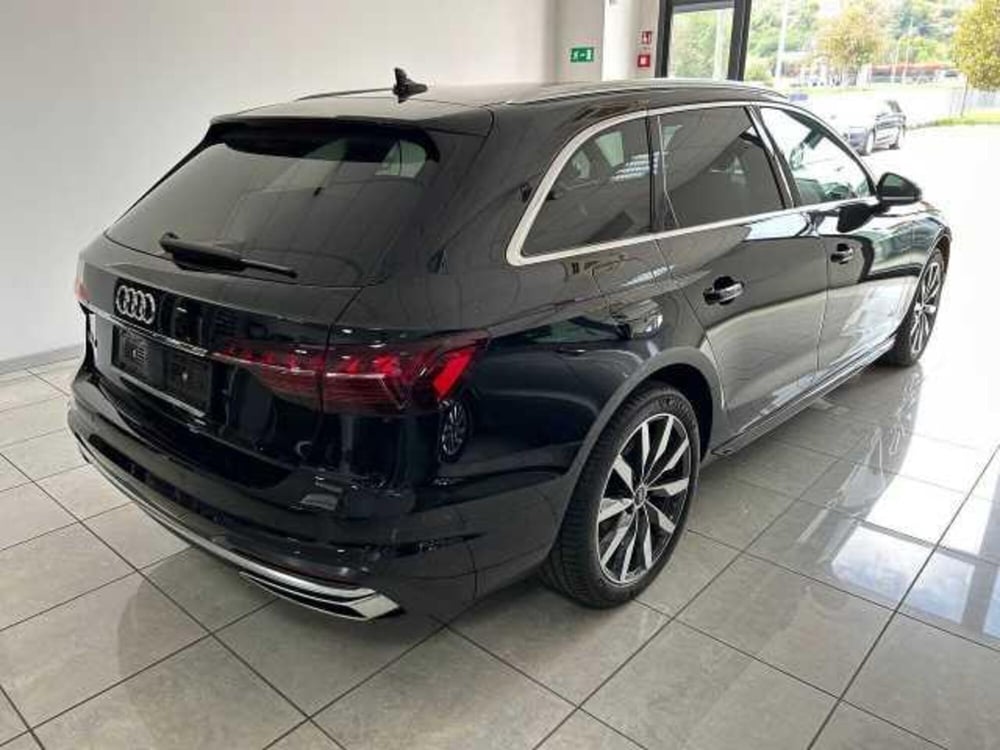 Audi A4 Avant nuova a Avellino (9)