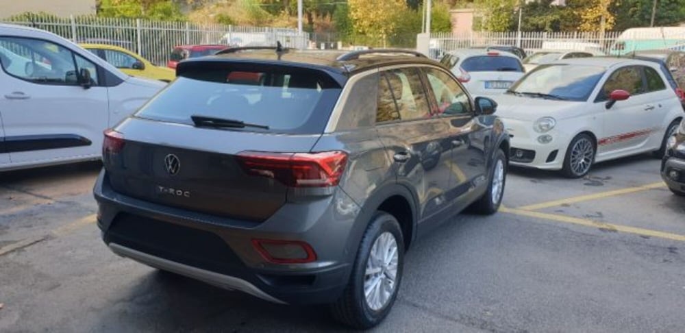 Volkswagen T-Roc nuova a Imperia (8)