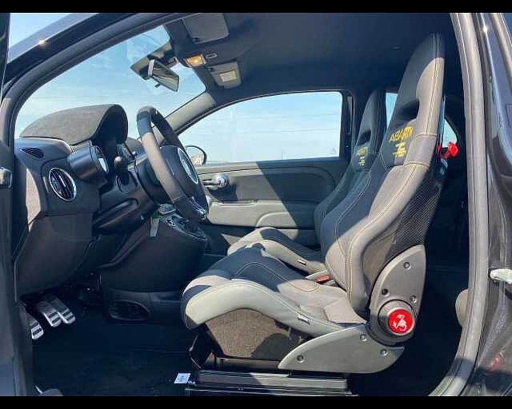 Abarth 695 nuova a Potenza (11)