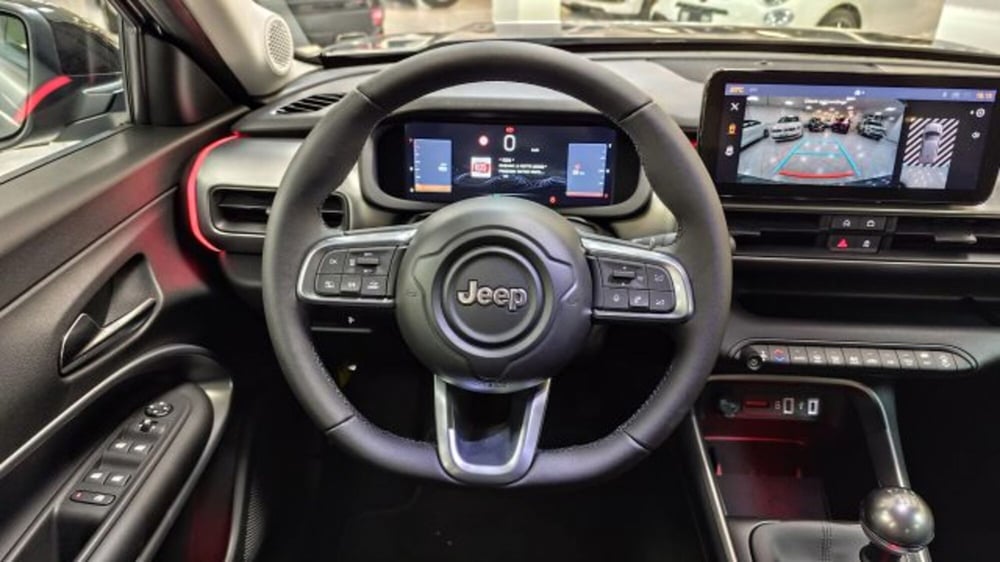 Jeep Avenger nuova a Torino (15)