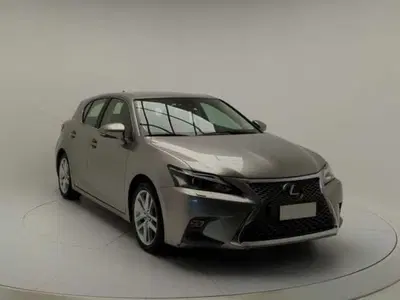 Lexus CT Hybrid del 2018 usata a Pratola Serra
