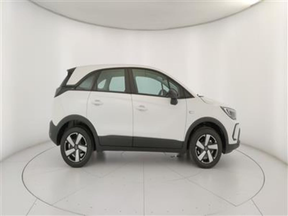 Opel Crossland nuova a Bari (9)