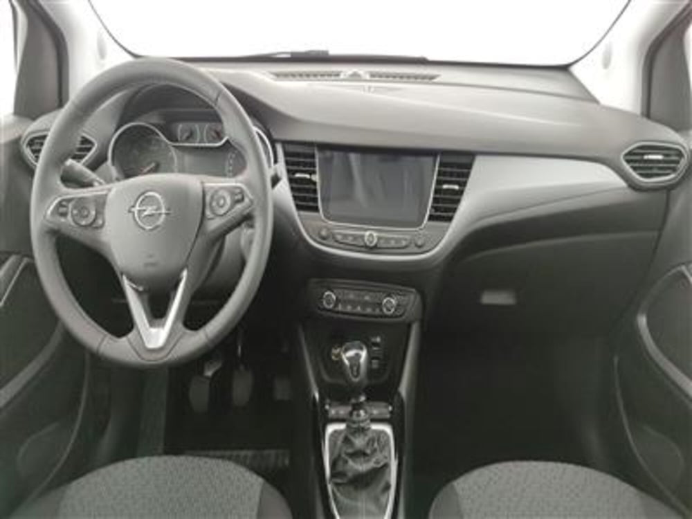 Opel Crossland nuova a Bari (14)