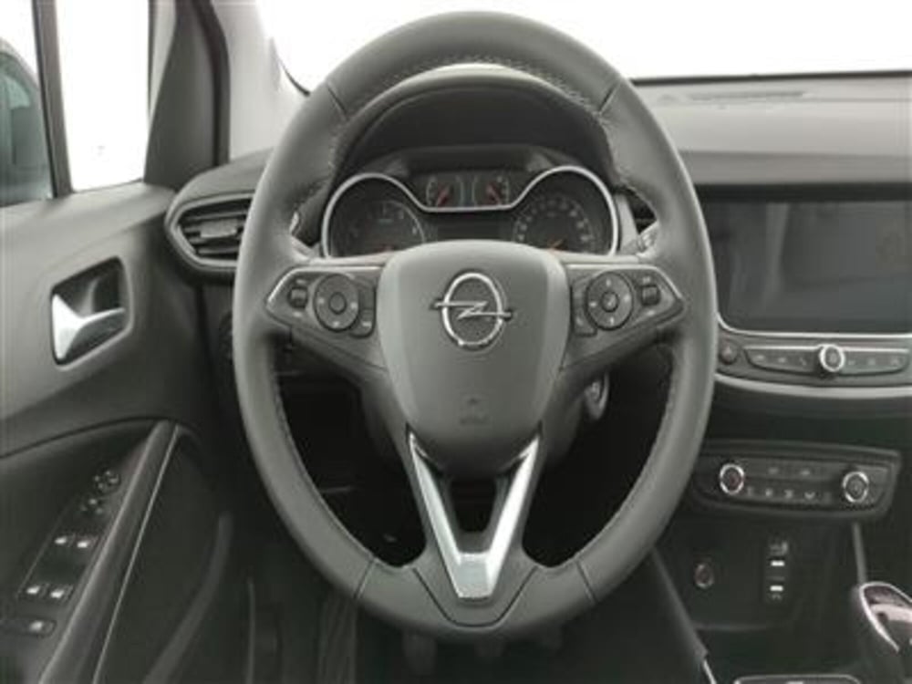 Opel Crossland nuova a Bari (15)