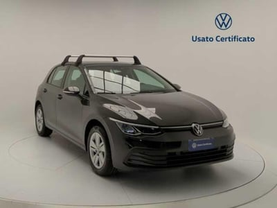 Volkswagen Golf 1.0 eTSI EVO DSG Life del 2023 usata a Pratola Serra