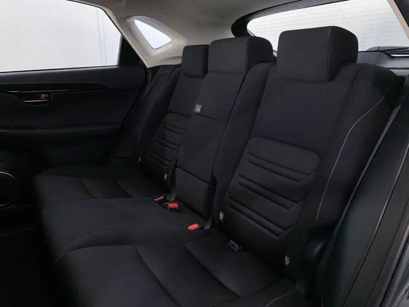 Lexus NX nuova a Torino (13)