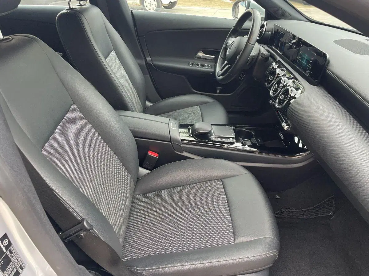 Mercedes-Benz CLA Shooting Brake usata a Lecce (17)