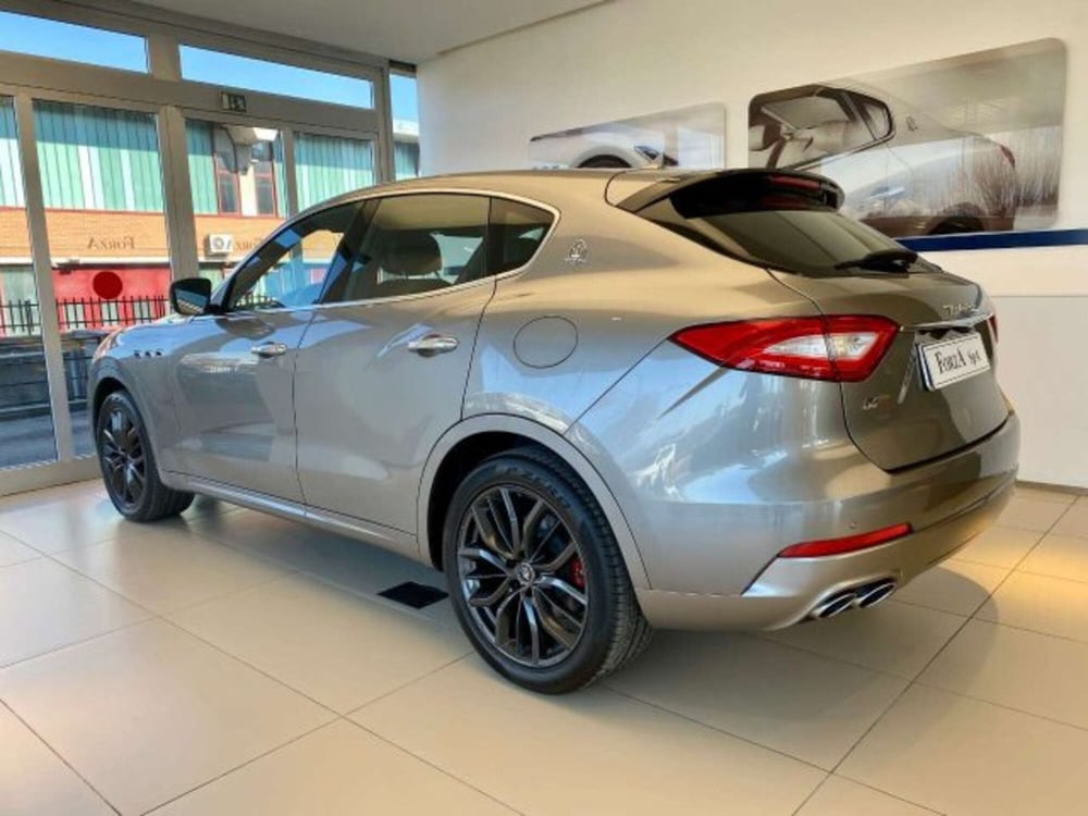 Maserati Levante usata a Torino (5)