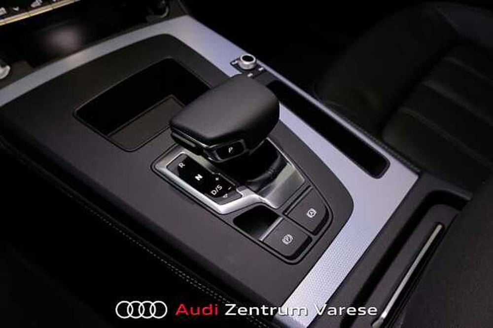 Audi Q5 Sportback nuova a Varese (15)