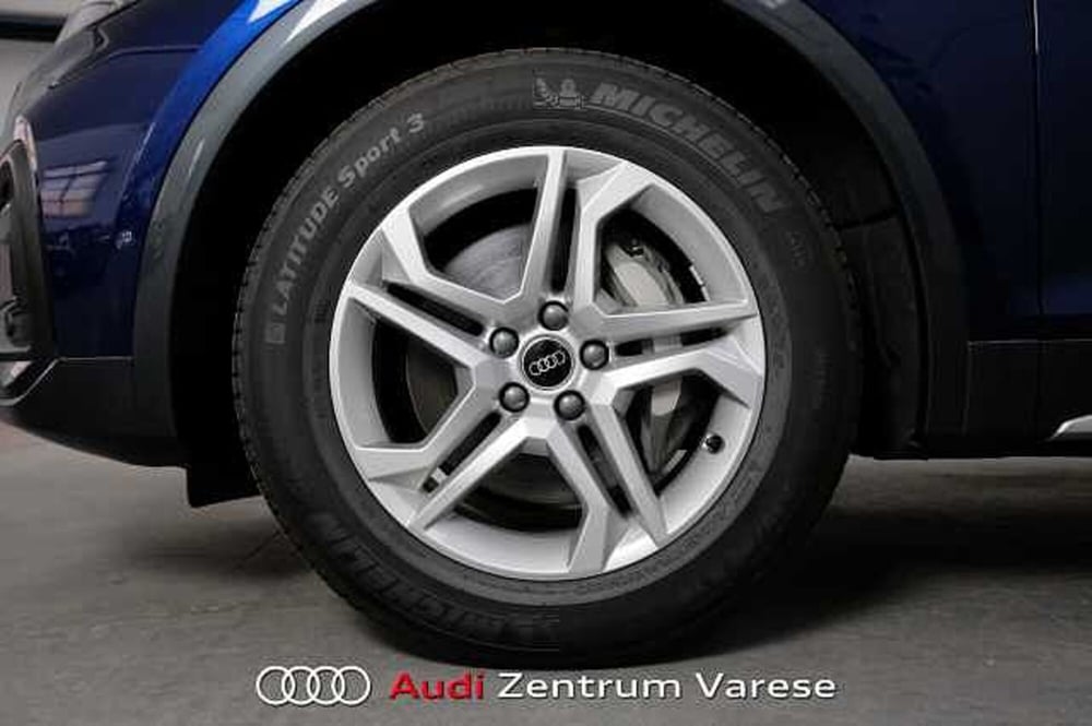 Audi Q5 Sportback nuova a Varese (3)