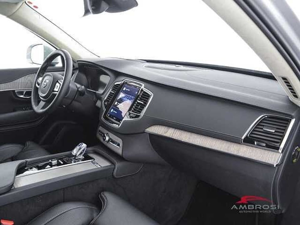 Volvo XC90 usata a Viterbo (14)