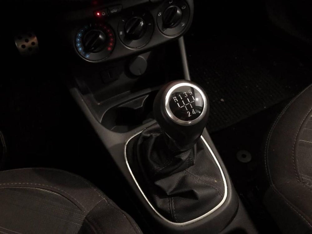 Opel Corsa usata a Torino (10)