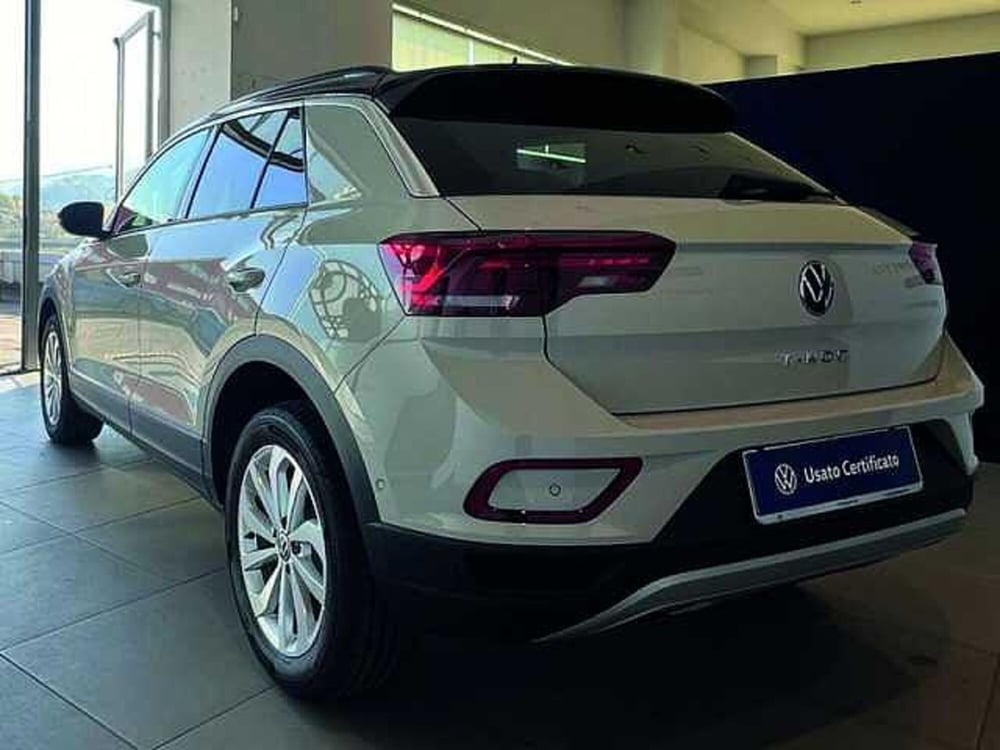 Volkswagen T-Roc nuova a Cosenza (4)