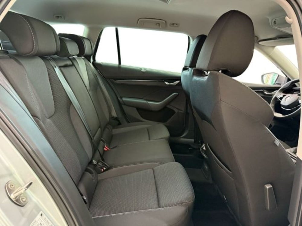 Skoda Octavia Station Wagon nuova a Catania (11)