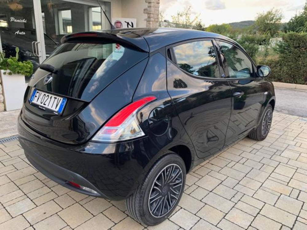 Lancia Ypsilon usata a Arezzo (6)