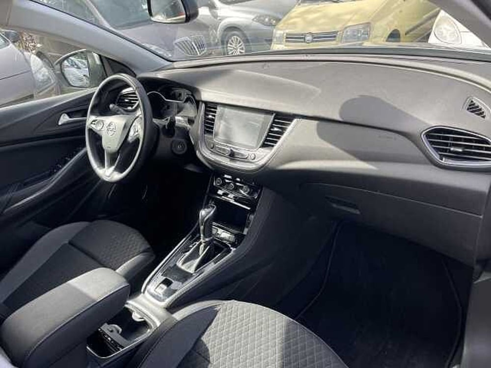 Opel Grandland X usata a Napoli (6)