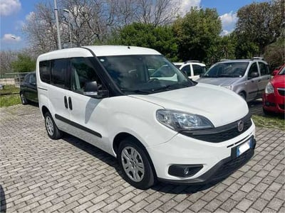 Fiat Dobl&ograve; 1.6 MJT 105CV PC Combi M1 SX  del 2017 usata a Ottaviano