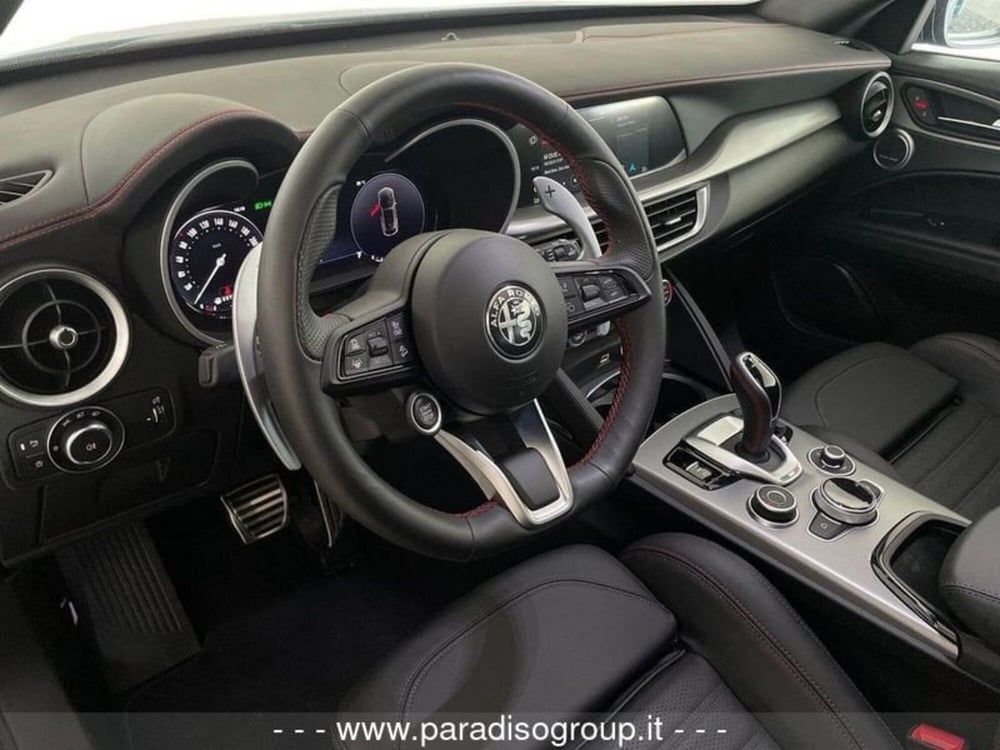 Alfa Romeo Stelvio nuova a Catanzaro (11)