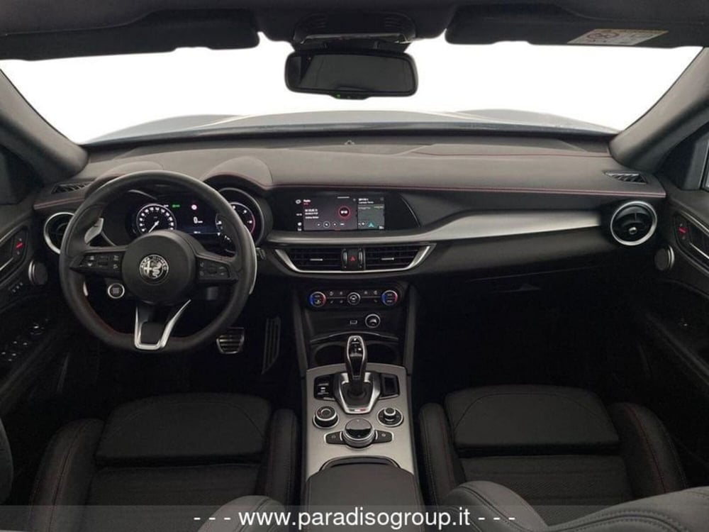 Alfa Romeo Stelvio nuova a Catanzaro (12)
