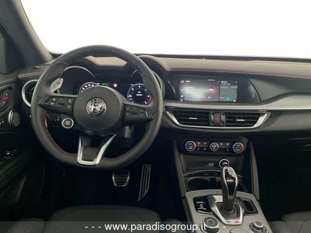 Alfa Romeo Stelvio nuova a Catanzaro (14)
