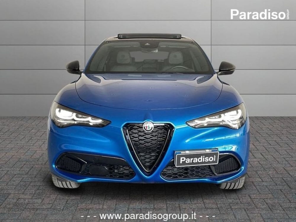 Alfa Romeo Stelvio nuova a Catanzaro (3)