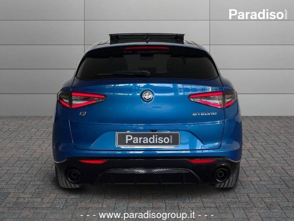 Alfa Romeo Stelvio nuova a Catanzaro (4)