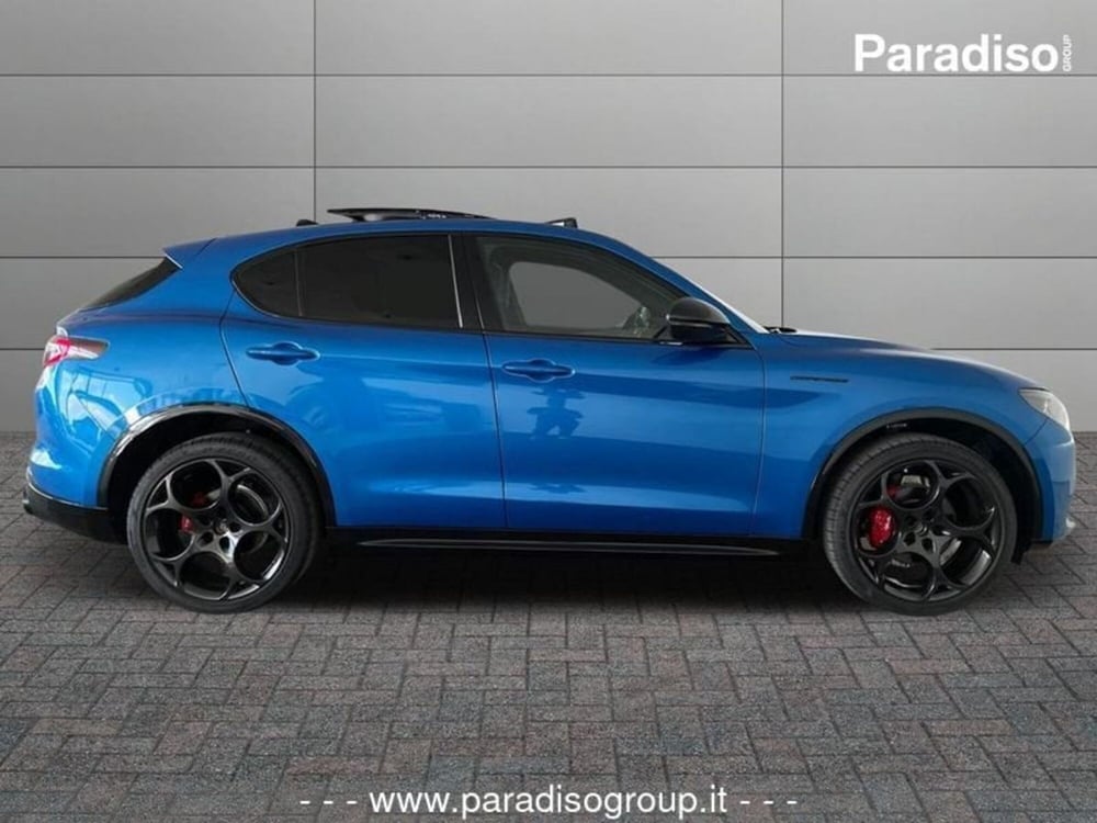 Alfa Romeo Stelvio nuova a Catanzaro (5)